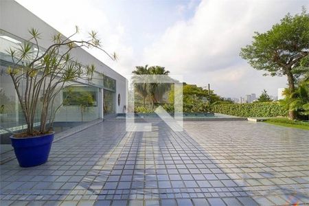 Casa à venda com 680m², 6 quartos e 10 vagas