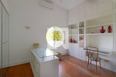 Casa à venda com 6 quartos, 680m² em Morumbi, São Paulo