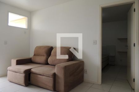 Sala / Cozinha de apartamento para alugar com 1 quarto, 42m² em Jacarepaguá, Rio de Janeiro