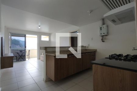 Sala / Cozinha de apartamento para alugar com 1 quarto, 42m² em Jacarepaguá, Rio de Janeiro