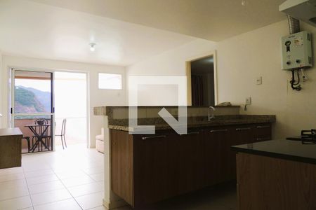 Sala / Cozinha de apartamento para alugar com 1 quarto, 42m² em Jacarepaguá, Rio de Janeiro