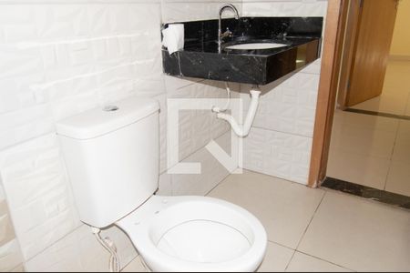 Casa para alugar com 85m², 2 quartos e 1 vaga Casa para alugar com 85m², 2 quartos e 1 vagaBanheiro