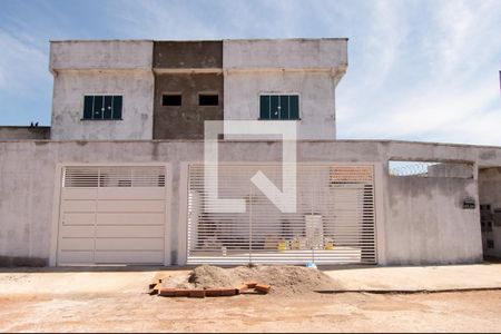 Casa para alugar com 85m², 2 quartos e 1 vaga Casa para alugar com 85m², 2 quartos e 1 vagaFachada