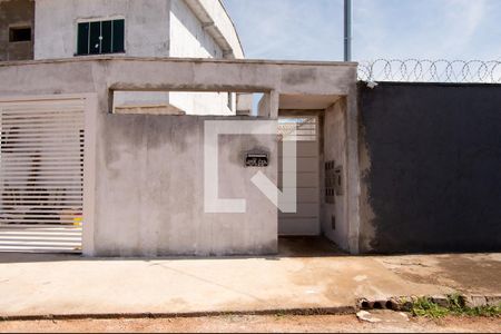 Casa para alugar com 85m², 2 quartos e 1 vaga Casa para alugar com 85m², 2 quartos e 1 vagaFachada