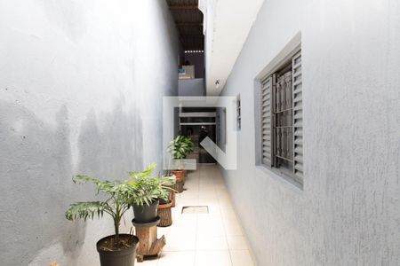 Casa à venda com 204m², 3 quartos e 3 vagas Casa à venda com 204m², 3 quartos e 3 vagasCorredor