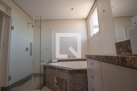 Apartamento à venda com 189m², 4 quartos e 2 vagasbanheiro quarto 3