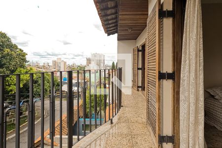 Casa à venda com 350m², 3 quartos e 4 vagasVaranda da Suíte 2