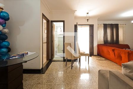 Sala de casa à venda com 3 quartos, 350m² em Vila Rosália, Guarulhos