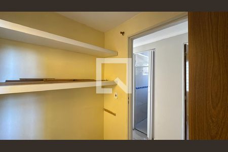 Quarto 1 de apartamento à venda com 3 quartos, 43m² em Cidade Industrial, Curitiba