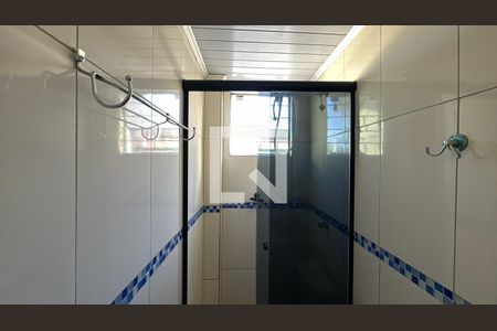 Banheiro de apartamento à venda com 3 quartos, 43m² em Cidade Industrial, Curitiba