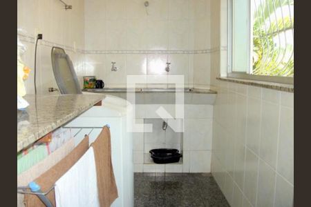 Casa para alugar com 4 quartos, 350m² em Castelo, Belo Horizonte