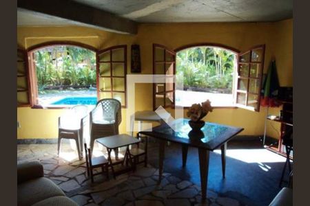 Casa de Condomínio à venda com 3 quartos, 468m² em Jardins de Petrópolis, Nova Lima