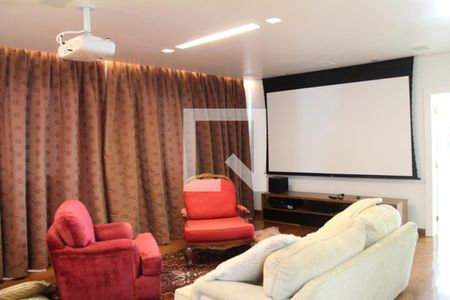 Casa à venda com 3 quartos, 620m² em Jardim Serrano, Nova Lima