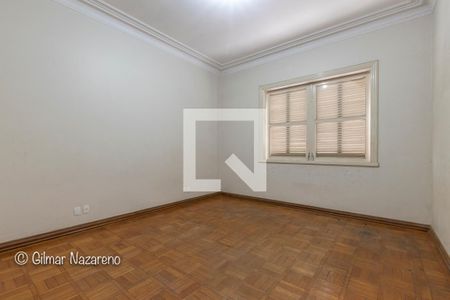 Casa à venda com 525m², 2 quartos e 4 vagas