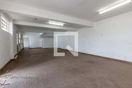 Casa à venda com 525m², 2 quartos e 4 vagas