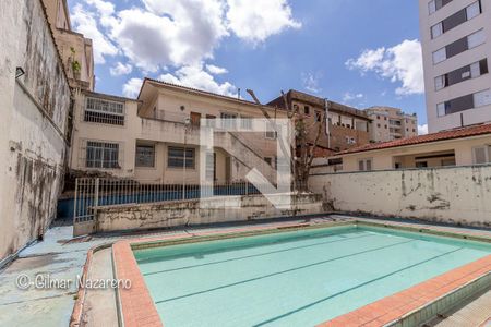 Casa à venda com 525m², 2 quartos e 4 vagas
