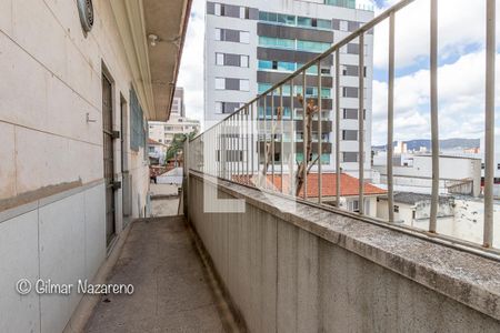 Casa à venda com 525m², 2 quartos e 4 vagas