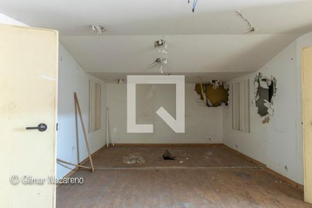 Casa à venda com 525m², 2 quartos e 4 vagas