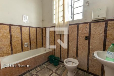 Casa à venda com 525m², 2 quartos e 4 vagas