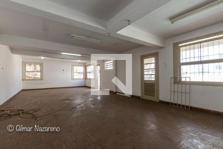 Casa à venda com 525m², 2 quartos e 4 vagas