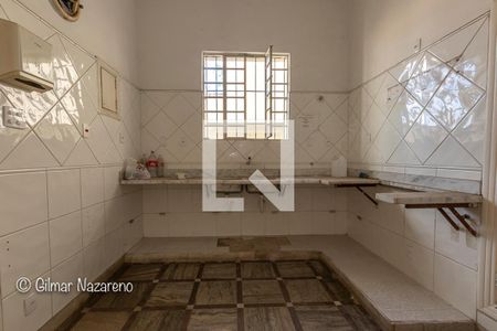 Casa à venda com 525m², 2 quartos e 4 vagas