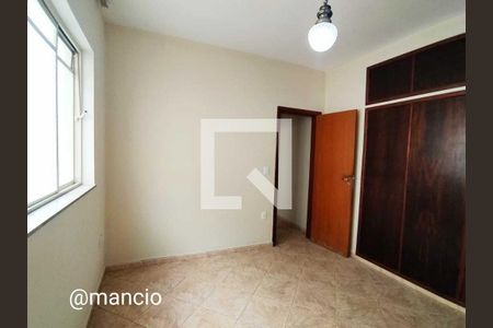 Casa à venda com 3 quartos, 560m² em Santa Efigênia, Belo Horizonte