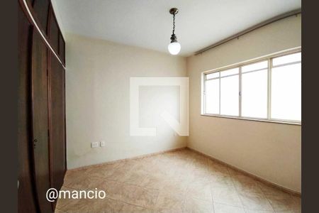 Casa à venda com 3 quartos, 560m² em Santa Efigênia, Belo Horizonte