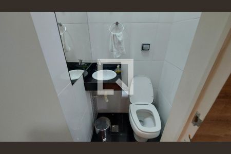 Casa à venda com 62m², 2 quartos e 1 vaga