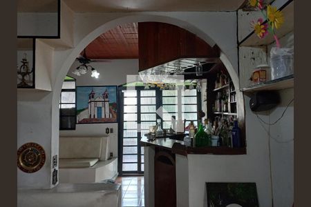 Casa à venda com 4 quartos, 396m² em Santa Cruz Industrial, Contagem