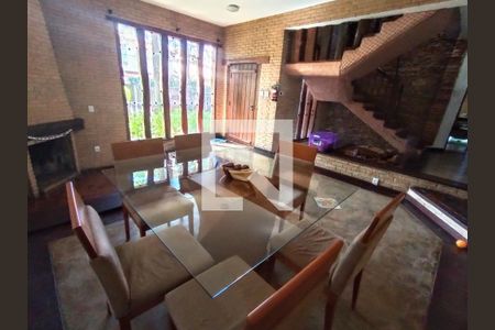 Casa à venda com 4 quartos, 370m² em Castelo, Belo Horizonte