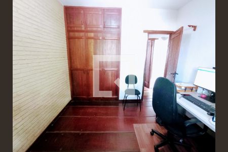 Casa à venda com 4 quartos, 370m² em Castelo, Belo Horizonte