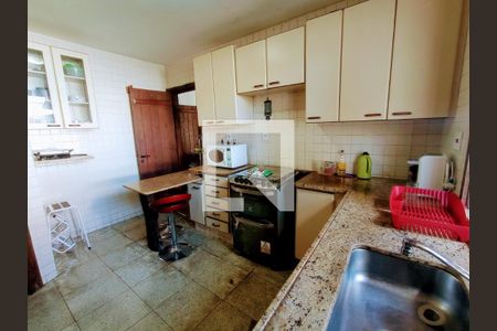 Casa à venda com 4 quartos, 370m² em Castelo, Belo Horizonte