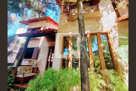 Casa à venda com 4 quartos, 370m² em Castelo, Belo Horizonte