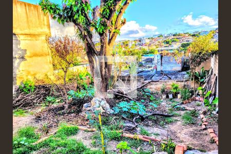 Casa à venda com 360m², 2 quartos e 2 vagas