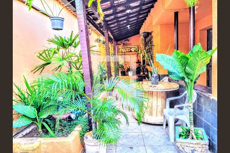 Casa à venda com 360m², 2 quartos e 2 vagas