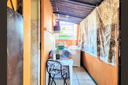 Casa à venda com 2 quartos, 360m² em Eldorado, Contagem