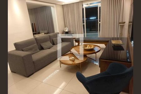 Apartamento à venda com 247m², 4 quartos e 4 vagas