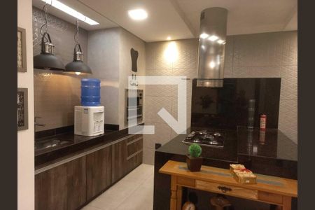 Apartamento à venda com 247m², 4 quartos e 4 vagas