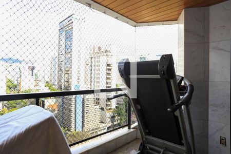 Sacada de apartamento à venda com 4 quartos, 150m² em Funcionários, Belo Horizonte
