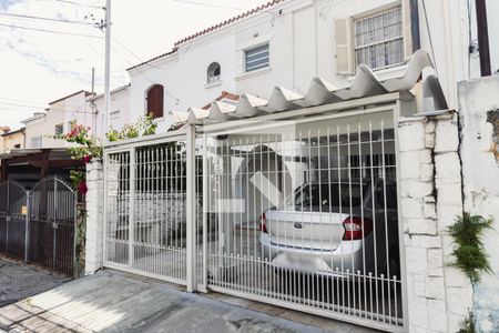 Casa à venda com 210m², 4 quartos e 2 vagasFachada