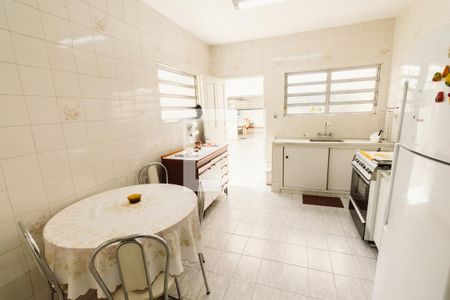 Casa à venda com 210m², 4 quartos e 2 vagasCozinha