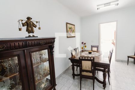 Casa à venda com 210m², 4 quartos e 2 vagasCopa