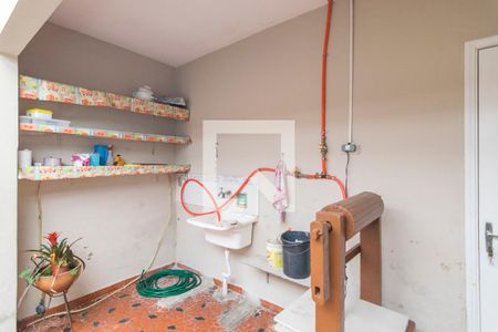 Casa à venda com 277m², 3 quartos e 2 vagas Casa à venda com 277m², 3 quartos e 2 vagasÁrea de Serviço