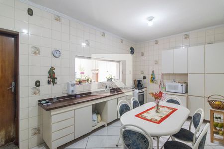 Casa à venda com 277m², 3 quartos e 2 vagas Casa à venda com 277m², 3 quartos e 2 vagasCozinha Casa 2