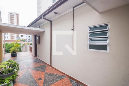 Casa à venda com 277m², 3 quartos e 2 vagas Casa à venda com 277m², 3 quartos e 2 vagasTerraço