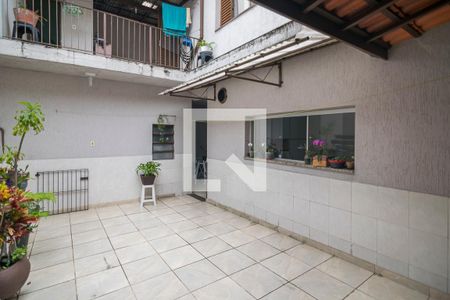 Casa à venda com 277m², 3 quartos e 2 vagas Casa à venda com 277m², 3 quartos e 2 vagasQuintal com Churrasqueira Casa 2