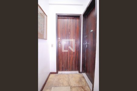 Entrada de apartamento à venda com 2 quartos, 156m² em Flamengo, Rio de Janeiro