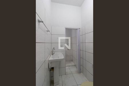 Banheiro de casa para alugar com 1 quarto, 40m² em Jardim Peri, São Paulo