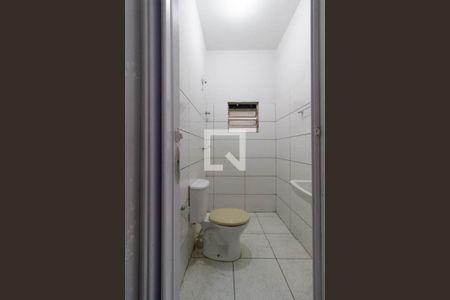 Banheiro de casa para alugar com 1 quarto, 40m² em Jardim Peri, São Paulo