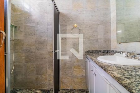 Casa à venda com 350m², 4 quartos e 2 vagasBanheiro da Suíte 1